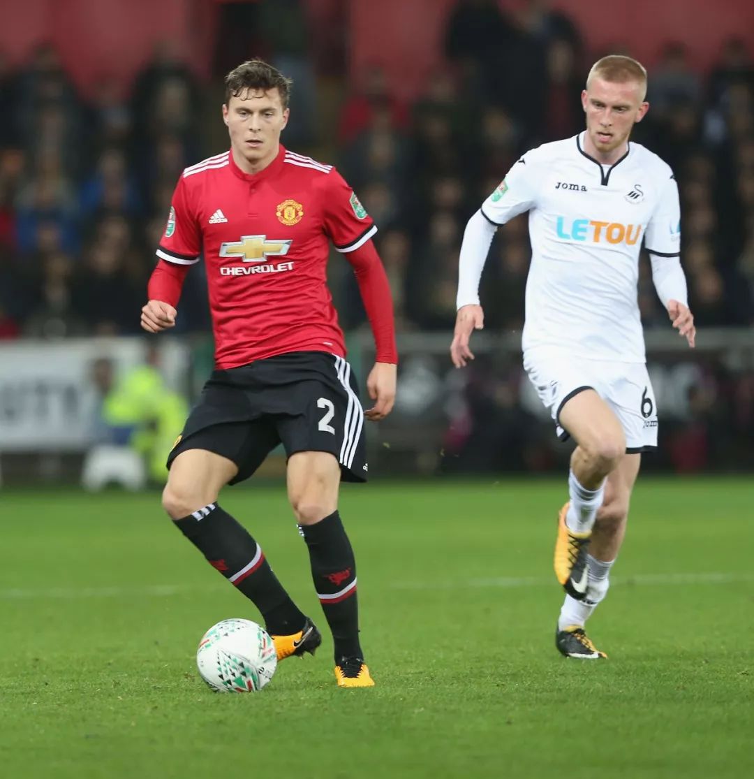 纵观整个赛 纵观整个赛