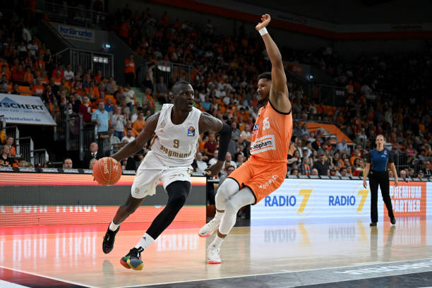 交出了一份 交出了一份